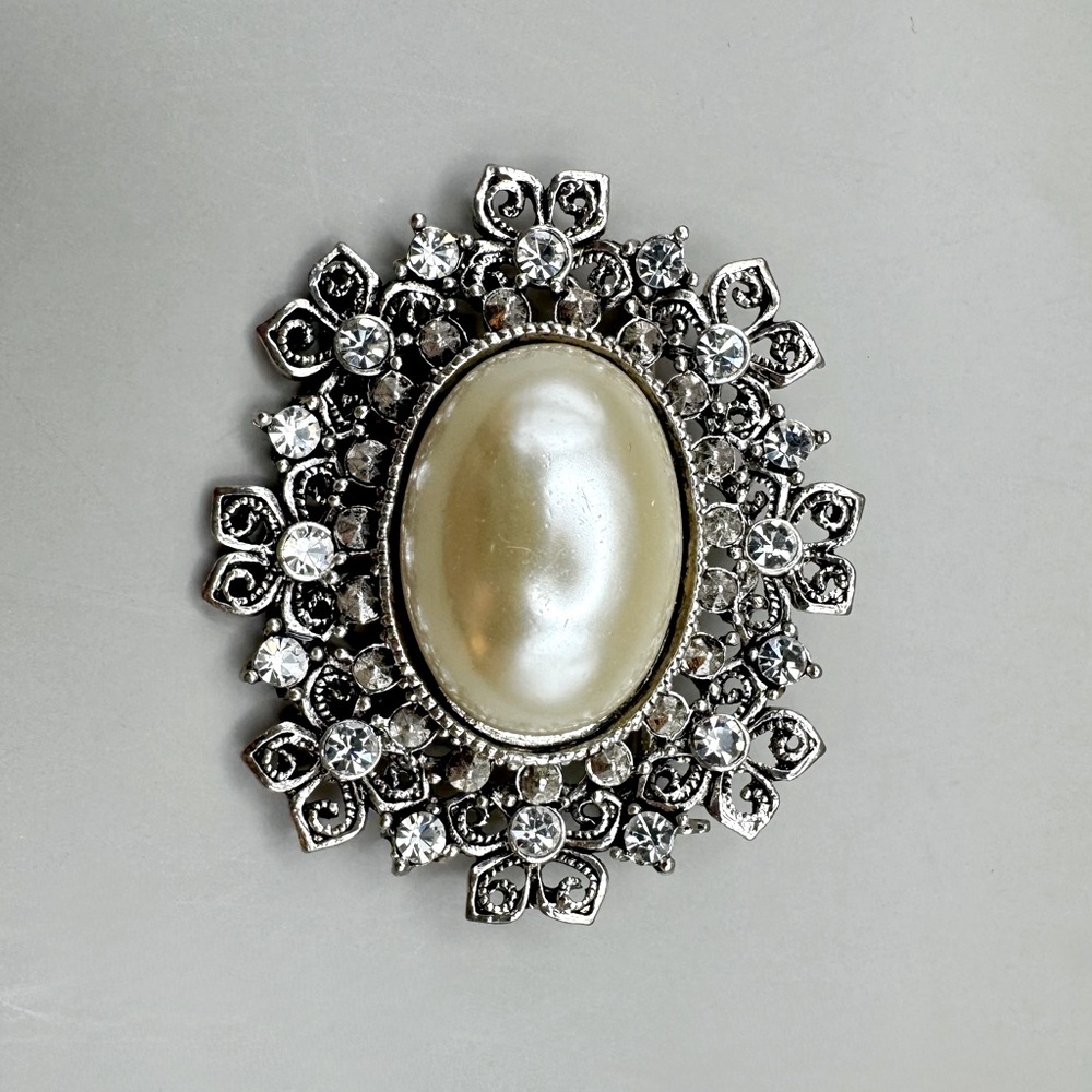 Crystal Encrusted Antiqued Silver Tone Brooch with Oval Pearlescent Centerpiece
